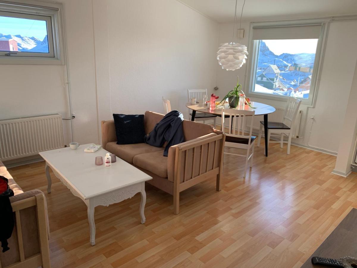 Isi4U Apartments, Snowmobile And Dogsled Sisimiut Exterior photo